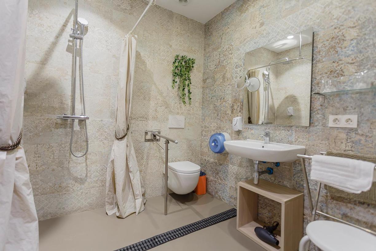 Hostal Rodas Pamplona Exteriér fotografie