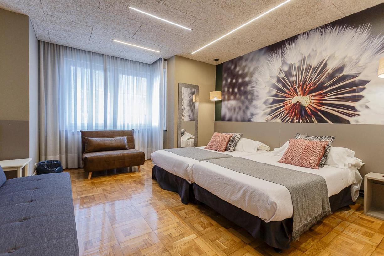Hostal Rodas Pamplona Exteriér fotografie