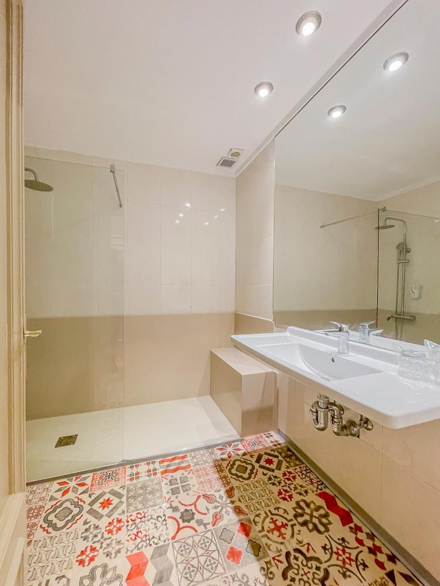 Hostal Rodas Pamplona Exteriér fotografie