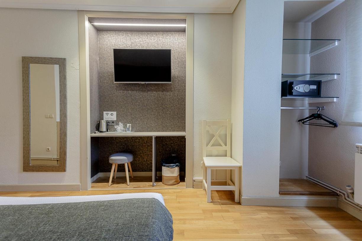 Hostal Rodas Pamplona Exteriér fotografie