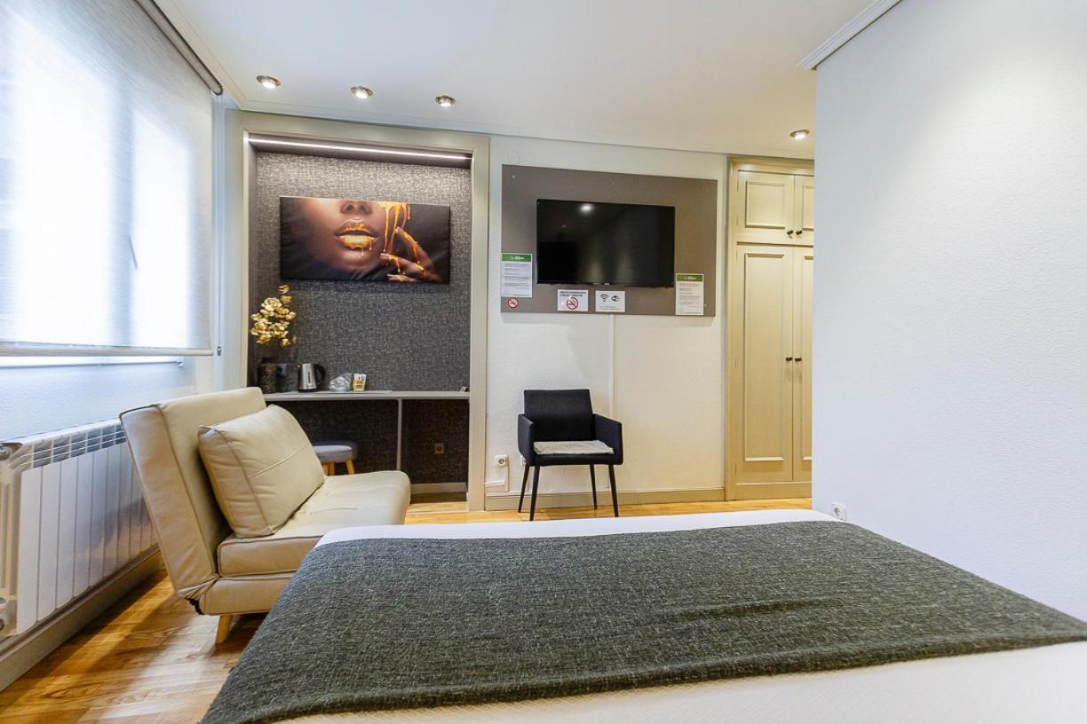 Hostal Rodas Pamplona Exteriér fotografie