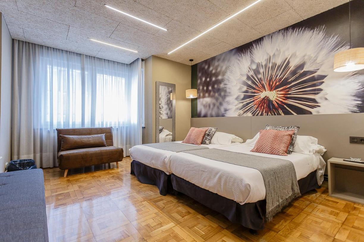 Hostal Rodas Pamplona Exteriér fotografie